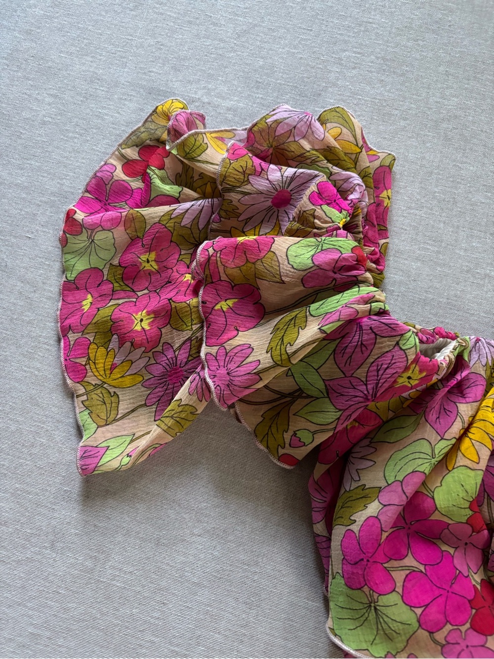 Show Me Your Mumu floral chiffon boho cropped top. - Picture 4 of 16